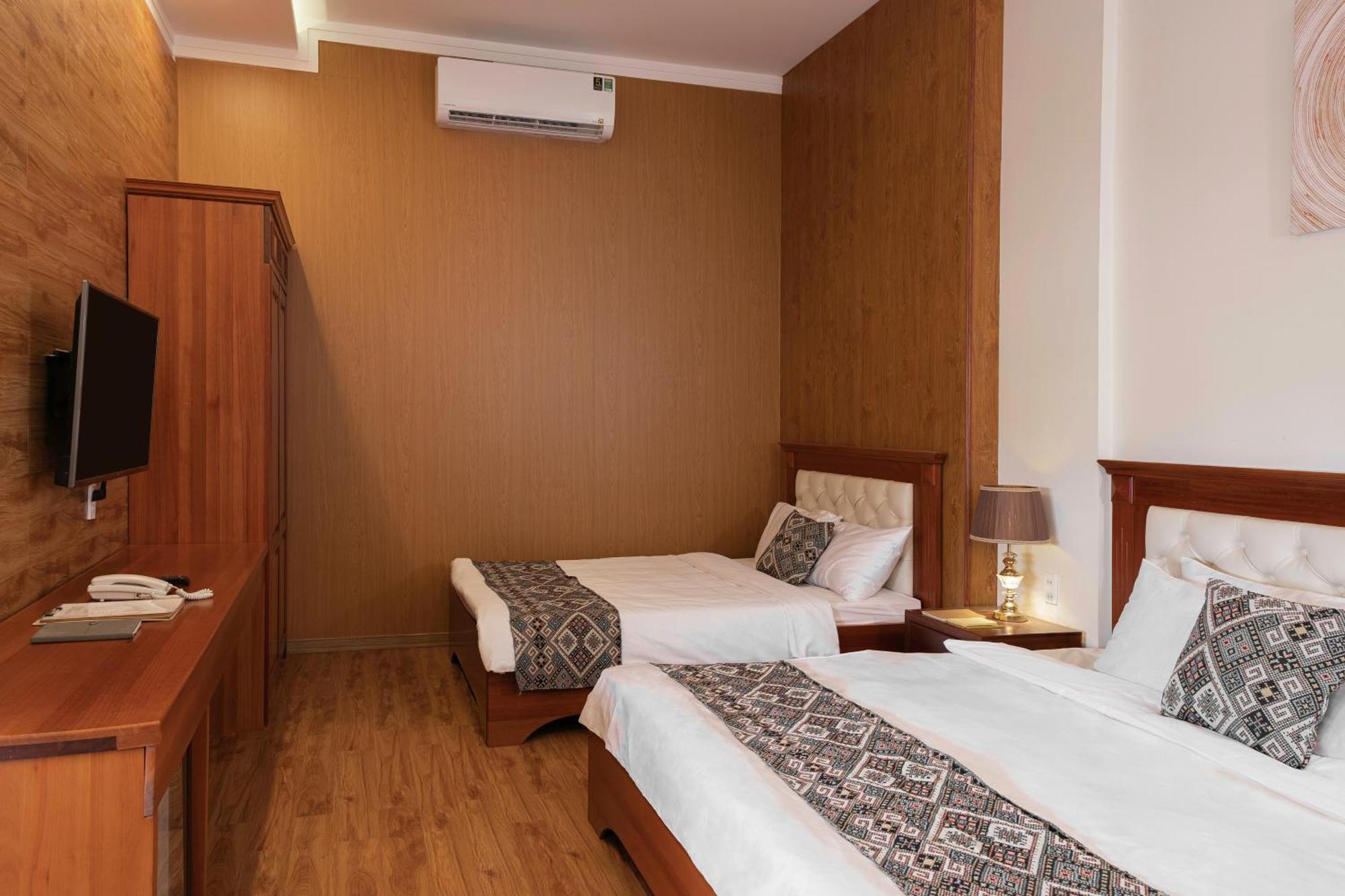 Mekong Gia Lai Hotel - Me Kong Pleiku Exteriör bild